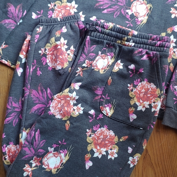 Lularoe Lulu Set - Picture 2 of 7